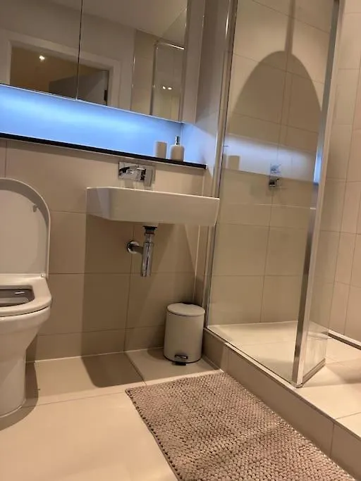 Stylish 2 Bedroom Apartment-1